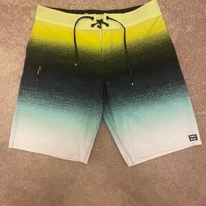 Men’s Billabong Boardshorts